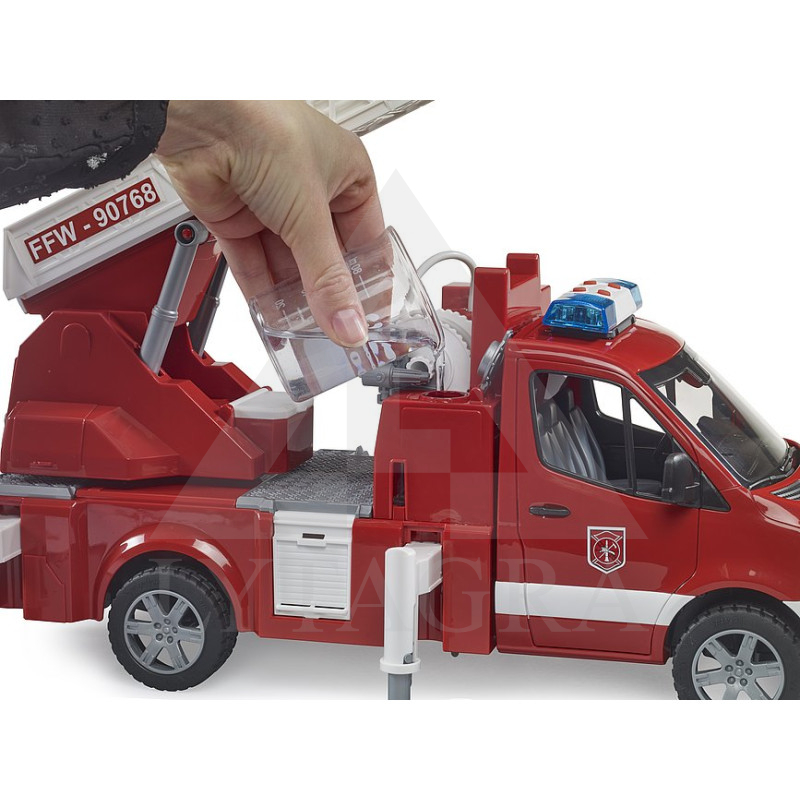 02532 BRUDER MODEL UGUNSDZĒSĒJU MAŠĪNA