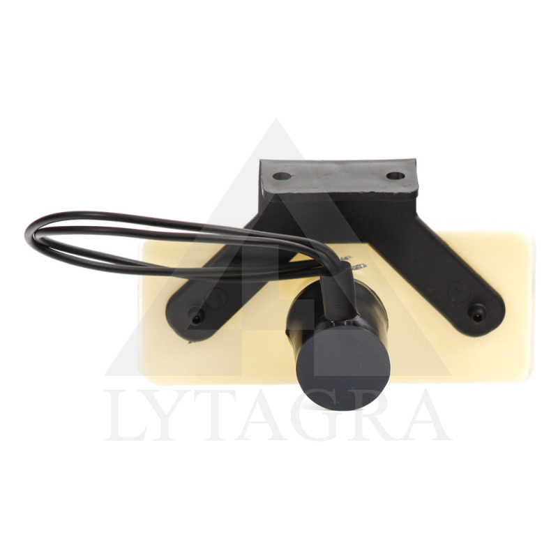 W 17 LUKTURIS BALTS