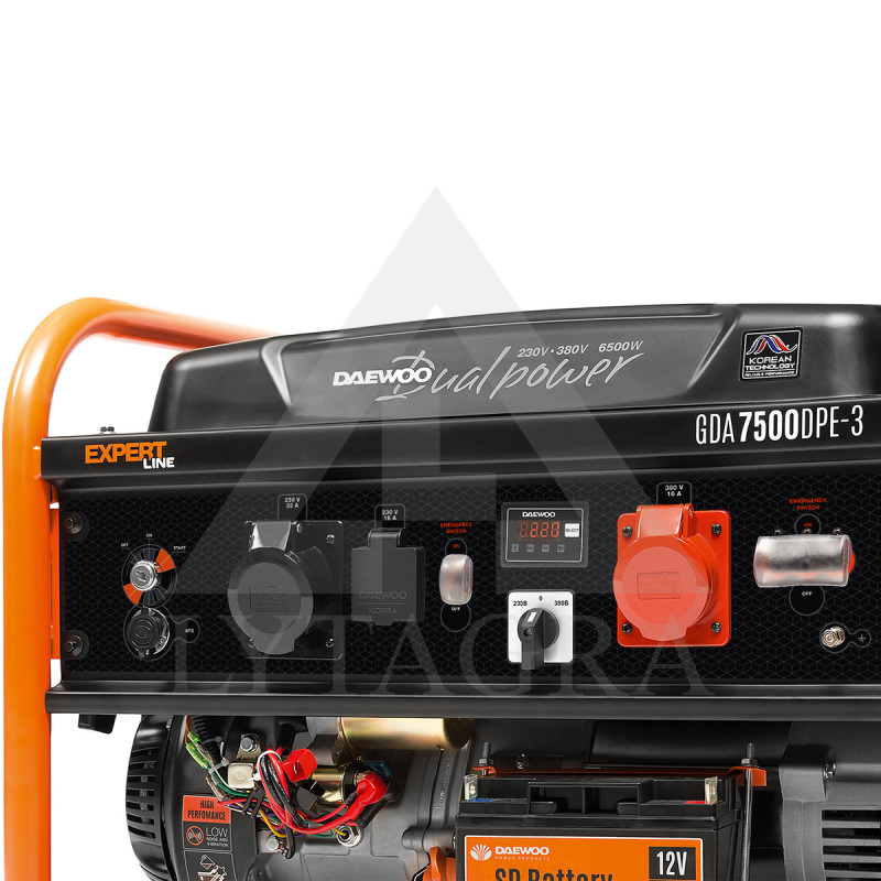 GDA 7500 DPE-3 BENZ. EL. ĢENERATORS 6.5 kW /DAEWOODaDARBA JAUDA 1X230V 6.0 kW  1X380V 6.0 kW  ATS